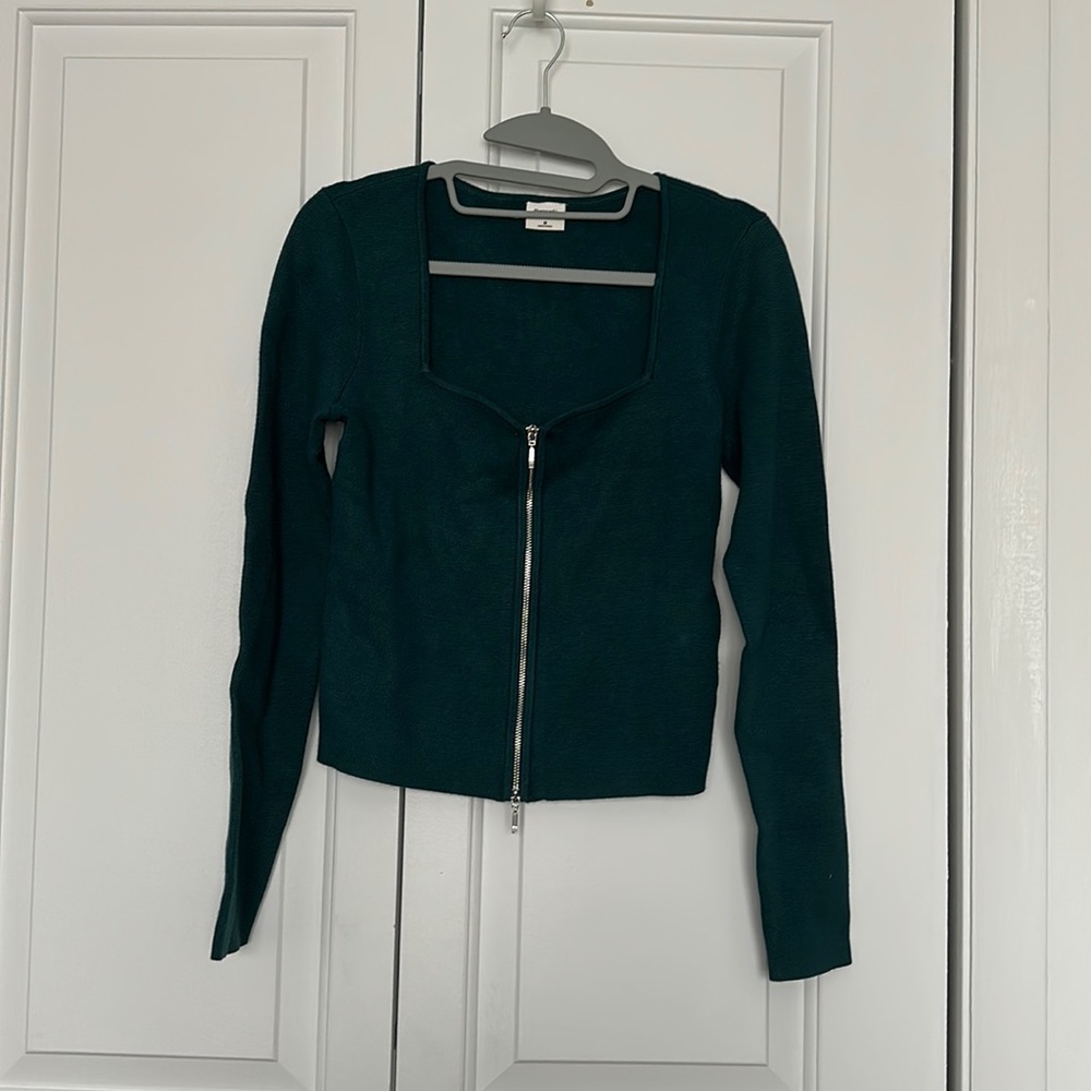 Abercombie & Fitch Sweater